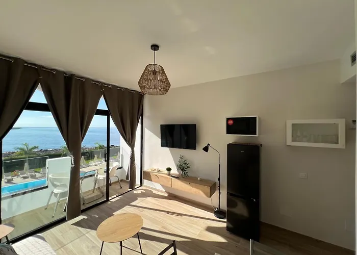 Cura Sea View Apartment